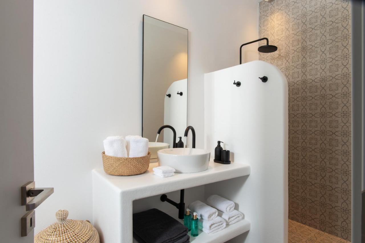 Haroto Suites Tripití Eksteriør bilde