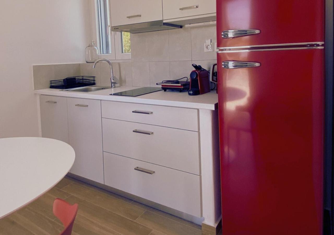 Haroto Suites Tripití Eksteriør bilde
